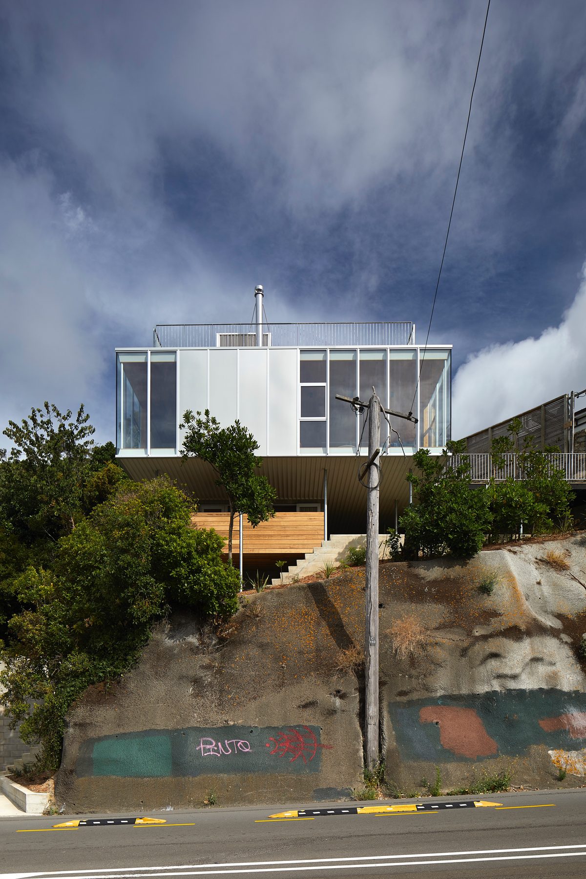 10×10 House, Kilbirnie — Shadow Constructs