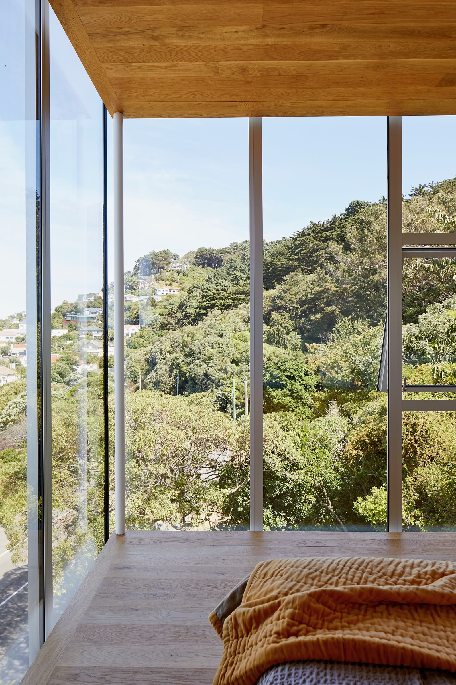 10×10 House, Kilbirnie — Shadow Constructs