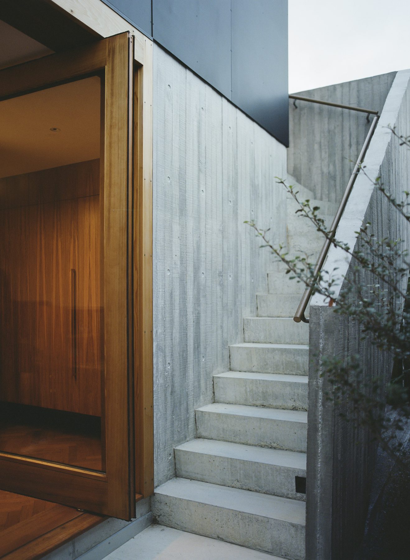 Font Bunker studio, Miramar — Shadow Constructs