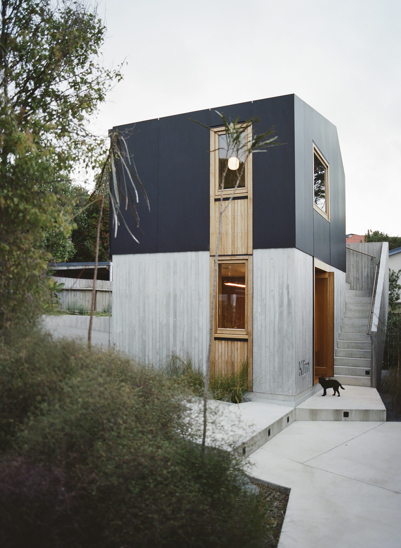 Font Bunker studio, Miramar — Shadow Constructs